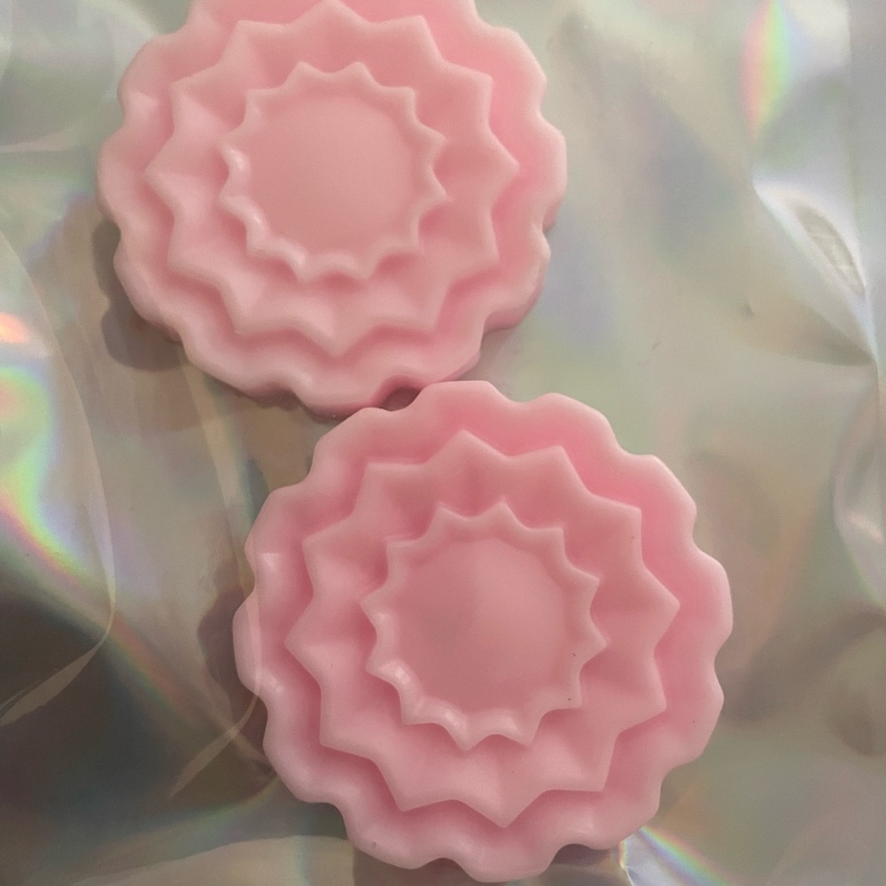 Handmade Goat Milk soap 2 pack. Decorative floral design.